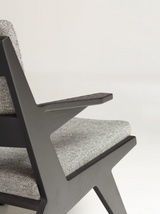 toggle easy chair