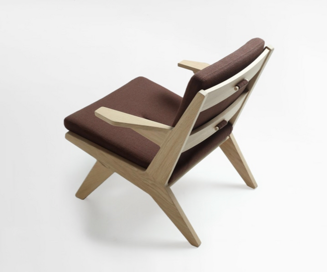 toggle easy chair